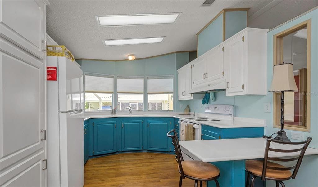 106 THATCH PALM STREET W, LARGO, FL 33770 — zdjęcie 2
