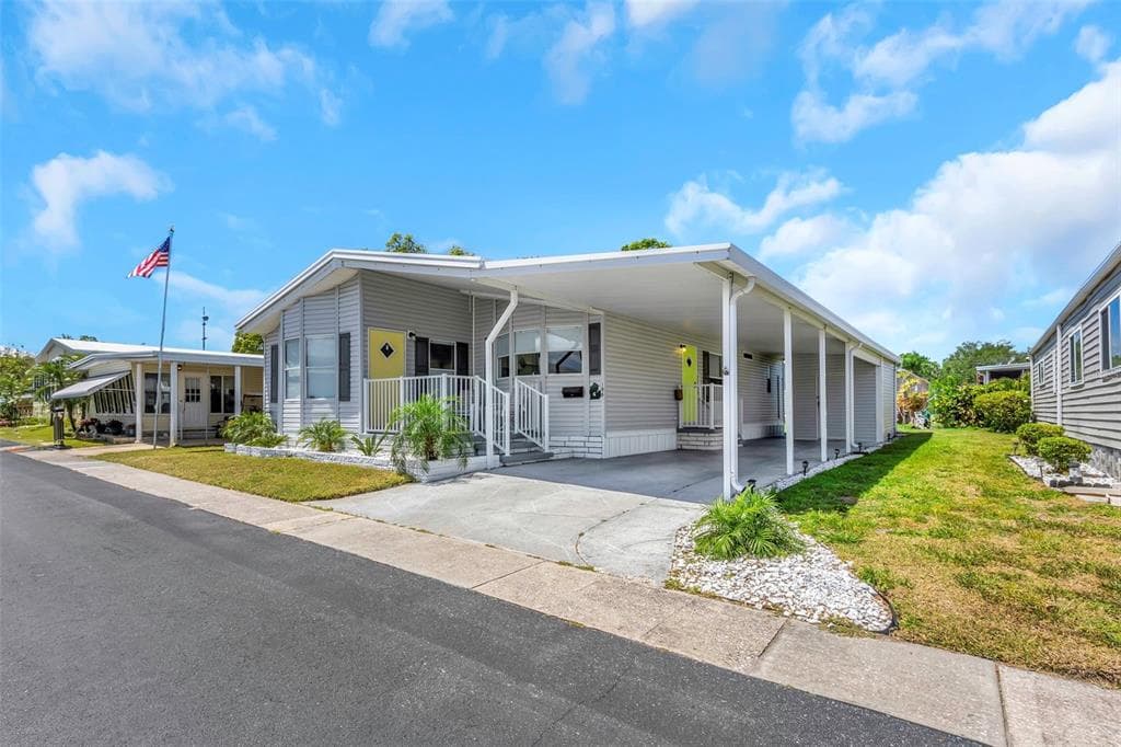 106 THATCH PALM STREET W, LARGO, FL 33770