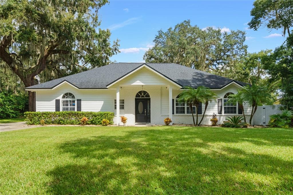 715 MAGNOLIA STREET, WINDERMERE, FL 34786