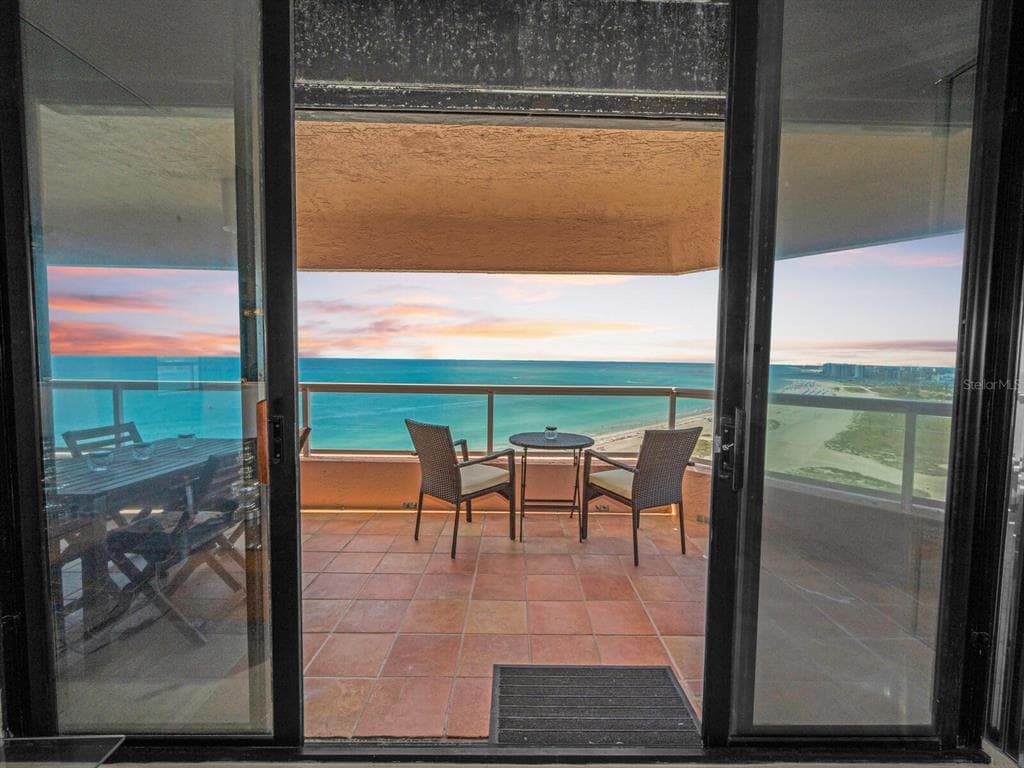 1310 GULF BOULEVARD # Penthouse A, CLEARWATER BEACH, FL 33767 — zdjęcie 4