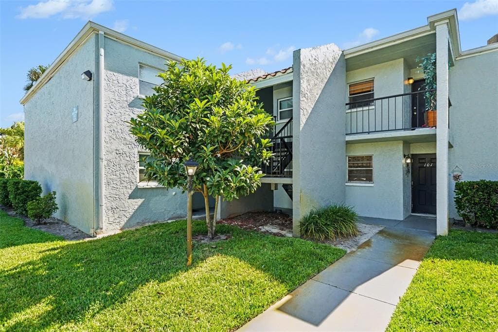 2845 SOMERSET PARK DRIVE # 101, TAMPA, FL 33613
