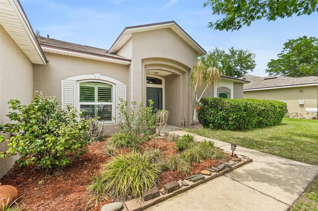 6 EVANSVILLE LANE, PALM COAST, FL 32164