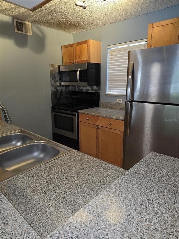 2500 WINDING CREEK BOULEVARD # E205, CLEARWATER, FL 33761 — zdjęcie 3