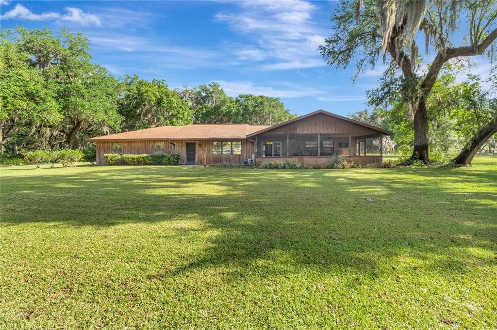 1520 LEGACY WOODS COURT, GROVELAND, FL 34736