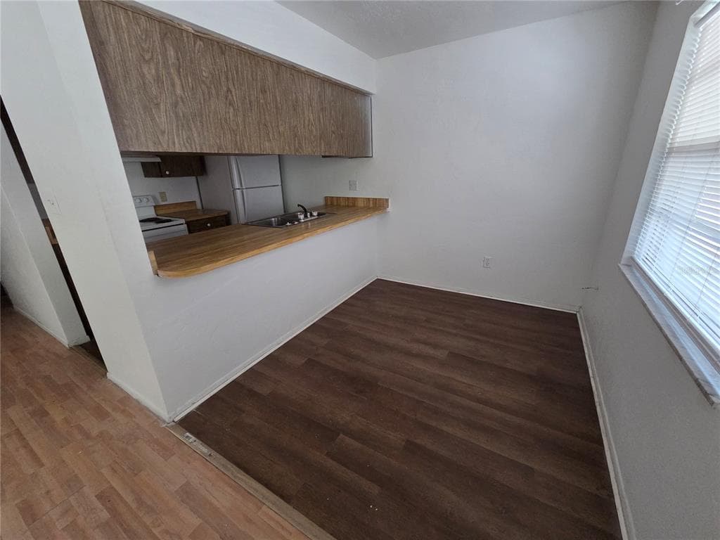 830 N CLAKE STREET # 1, DELAND, FL 32724 — zdjęcie 5