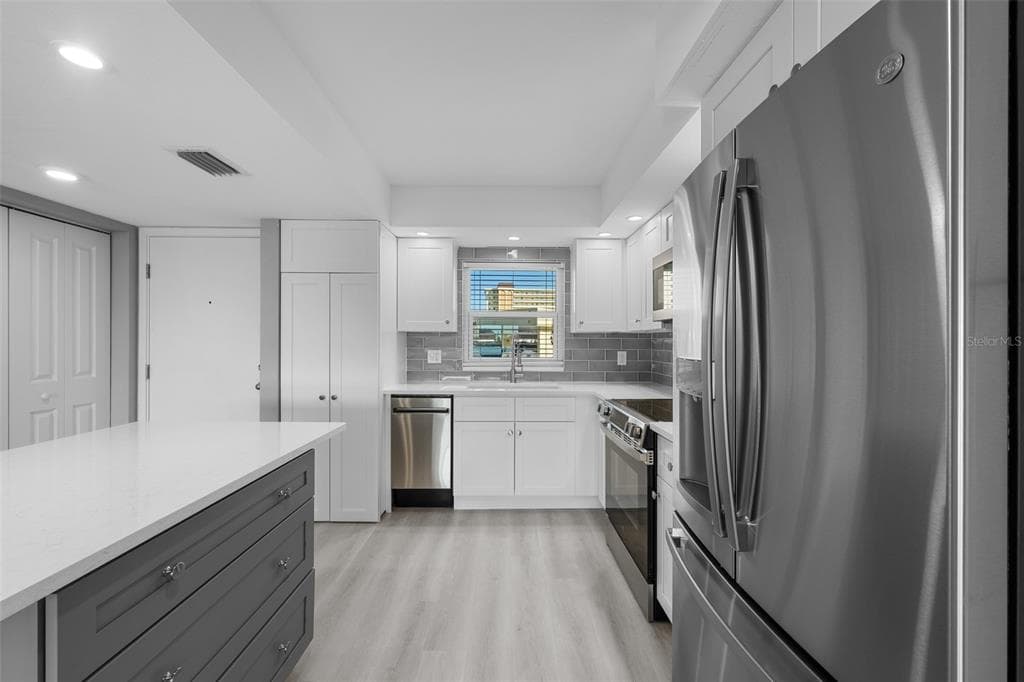 4775 COVE CIRCLE # 103, ST PETERSBURG, FL 33708 — zdjęcie 5