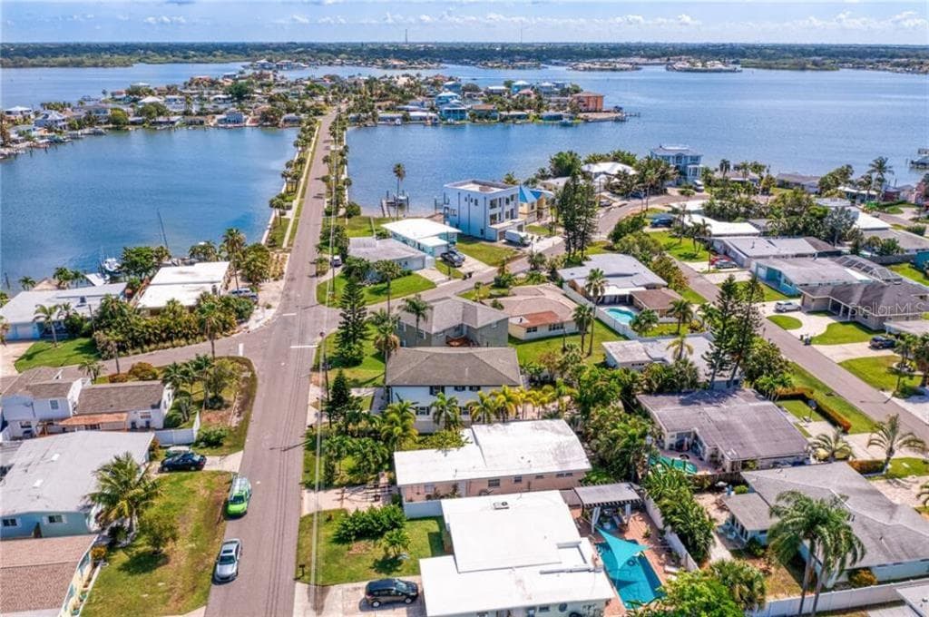 307 161ST AVENUE, REDINGTON BEACH, FL 33708 — zdjęcie 3
