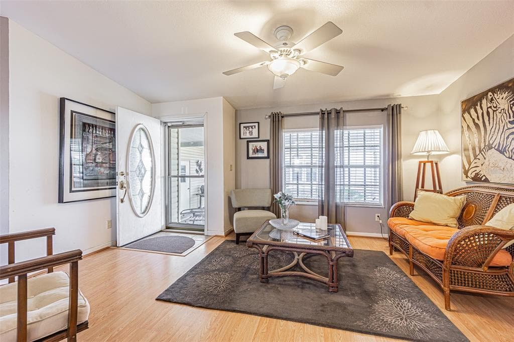 37627 LORENA AVENUE, ZEPHYRHILLS, FL 33541 — zdjęcie 2