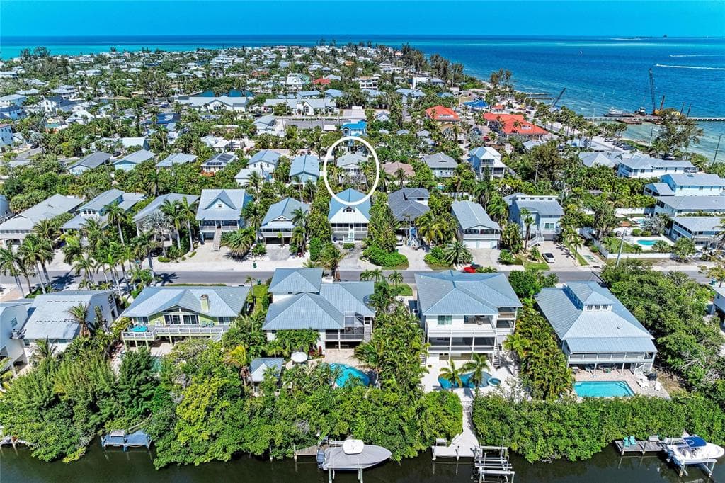 517 SPRING AVENUE, ANNA MARIA, FL 34216 — zdjęcie 2