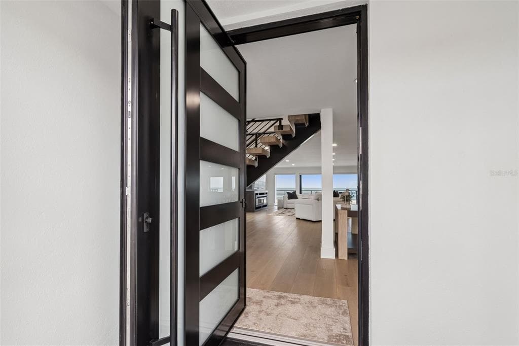 930 ELDORADO AVENUE, CLEARWATER BEACH, FL 33767 — zdjęcie 4