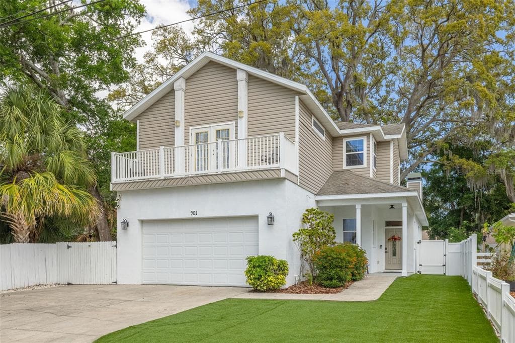 901 VIRGINIA AVENUE, TARPON SPRINGS, FL 34689