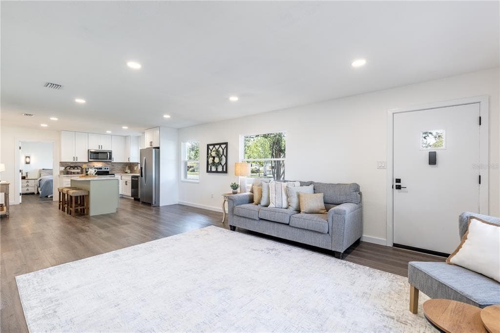 1201 SHERMAN AVENUE, TAVARES, FL 32778 — zdjęcie 2