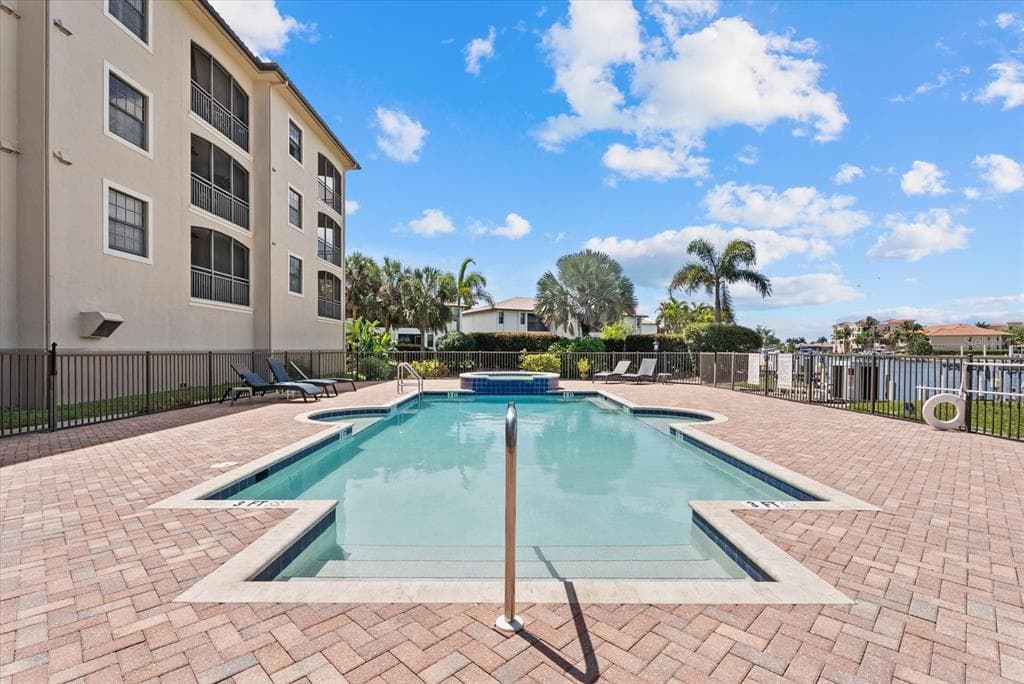 1349 AQUI ESTA DRIVE # 136, PUNTA GORDA, FL 33950 — zdjęcie 5