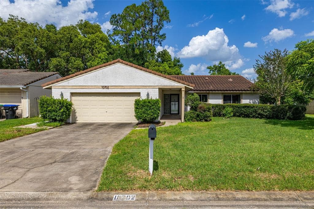 10702 WILLIAM TELL DRIVE, ORLANDO, FL 32821