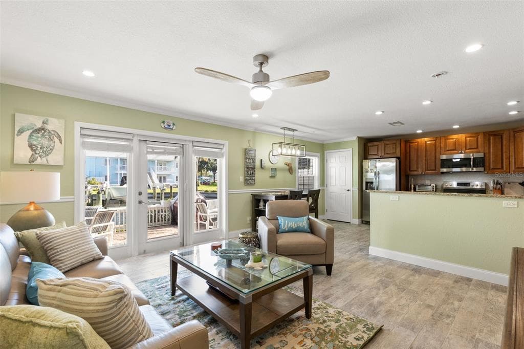 5243 BEACH DRIVE SE # B, ST PETERSBURG, FL 33705 — zdjęcie 4