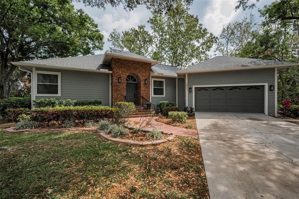 2997 EAGLE ESTATES CIRCLE E, CLEARWATER, FL 33761