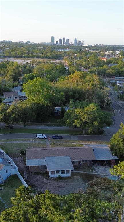 400 LAKE MAGGIORE BOULEVARD S, ST PETERSBURG, FL 33705 — zdjęcie 4