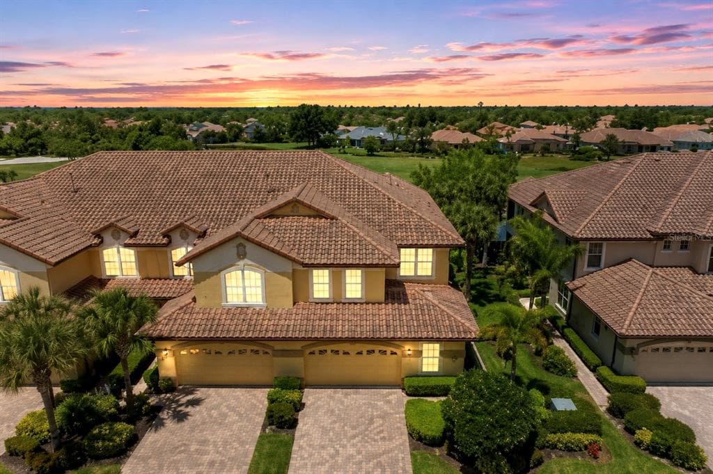 8432 MIRAMAR WAY, LAKEWOOD RANCH, FL 34202