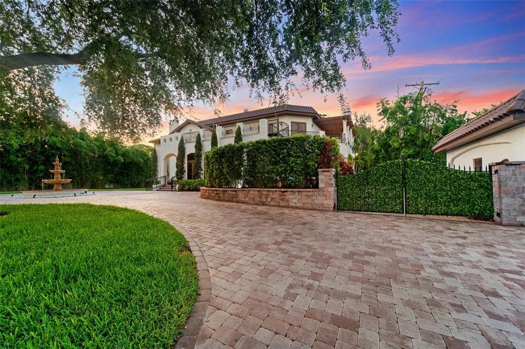 4555 W SWANN AVENUE, TAMPA, FL 33609 — zdjęcie 4