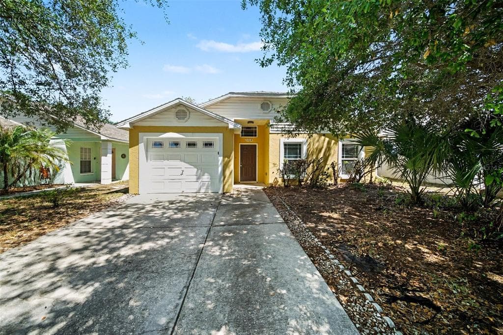 2424 CAMDEN OAKS PLACE, VALRICO, FL 33594