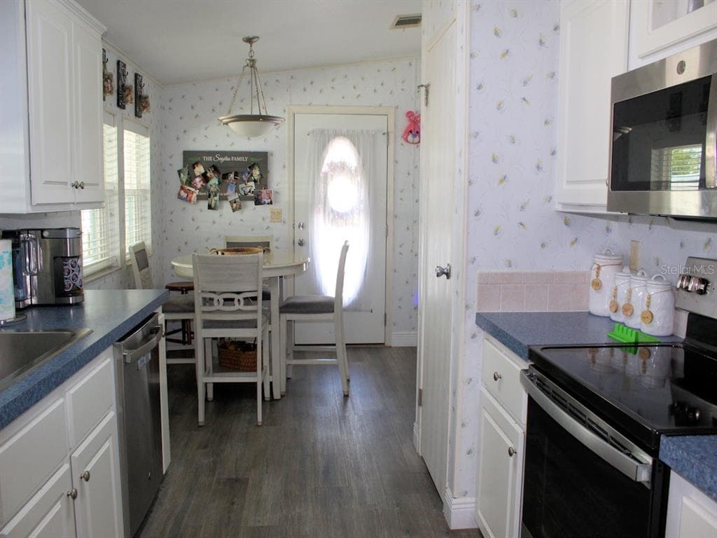 64 THATCH PALM STREET W, LARGO, FL 33770 — zdjęcie 2