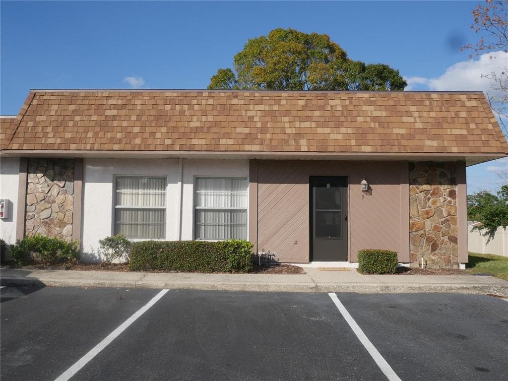 6165 CHESHAM DRIVE # 5, NEW PORT RICHEY, FL 34653