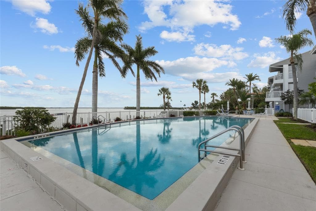 615 DREAM ISLAND PLACE # 105, LONGBOAT KEY, FL 34228 — zdjęcie 2