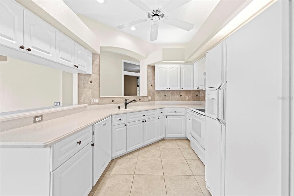 15028 MIDDLE FAIRWAY DRIVE, SPRING HILL, FL 34609 — zdjęcie 4