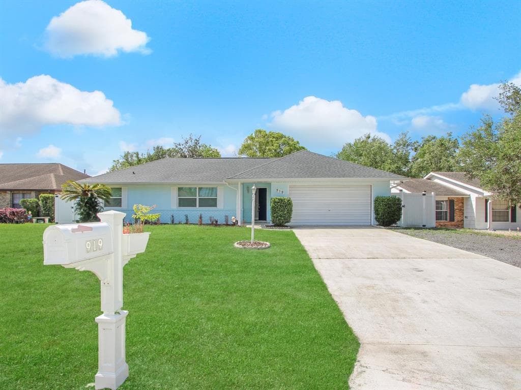 919 SYLVIA DRIVE, DELTONA, FL 32725
