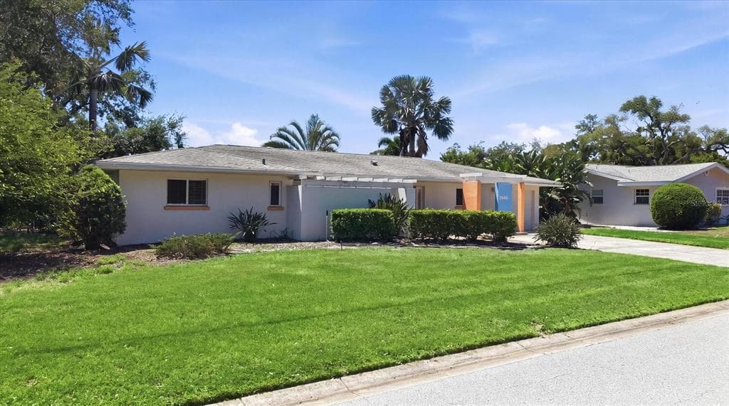 2940 BOUGAINVILLEA STREET, SARASOTA, FL 34239