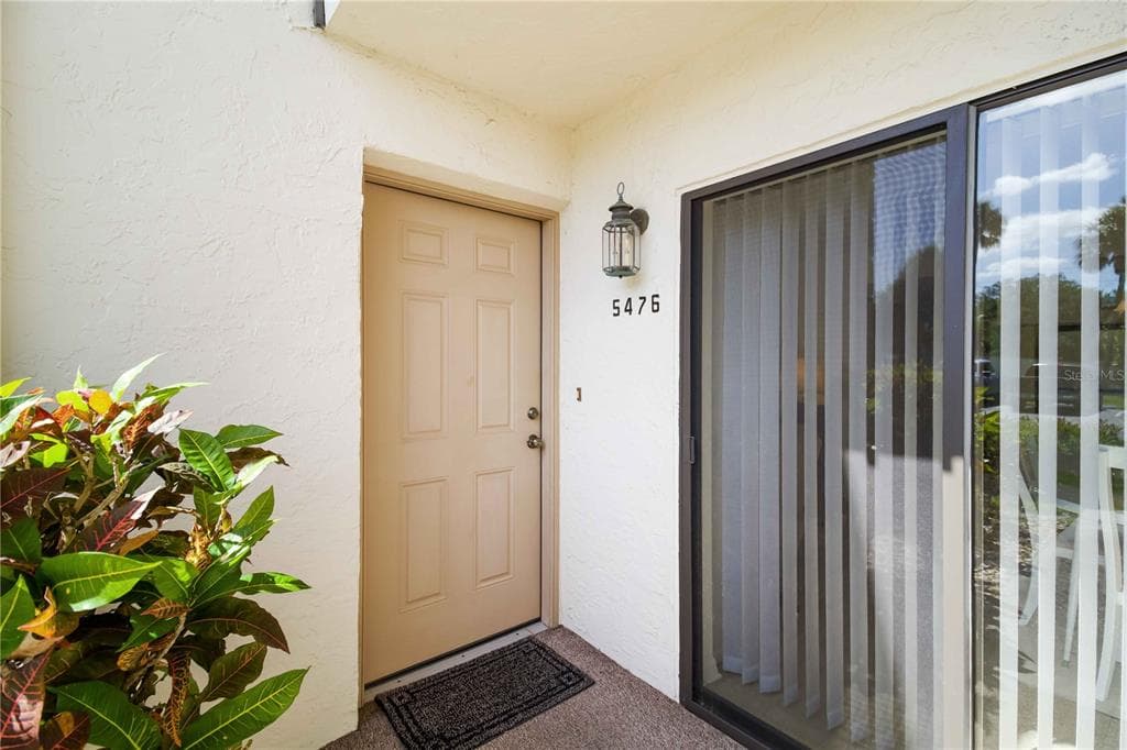 5476 SWIFT ROAD # 19, SARASOTA, FL 34231 — zdjęcie 4