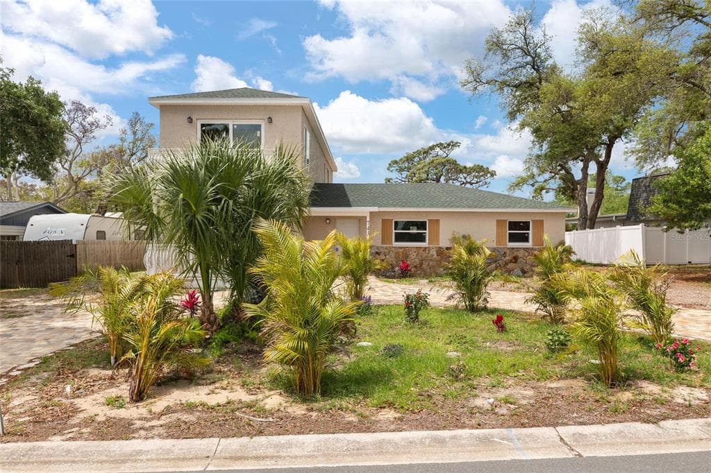 743 BAYSHORE DRIVE, TARPON SPRINGS, FL 34689 — zdjęcie 2