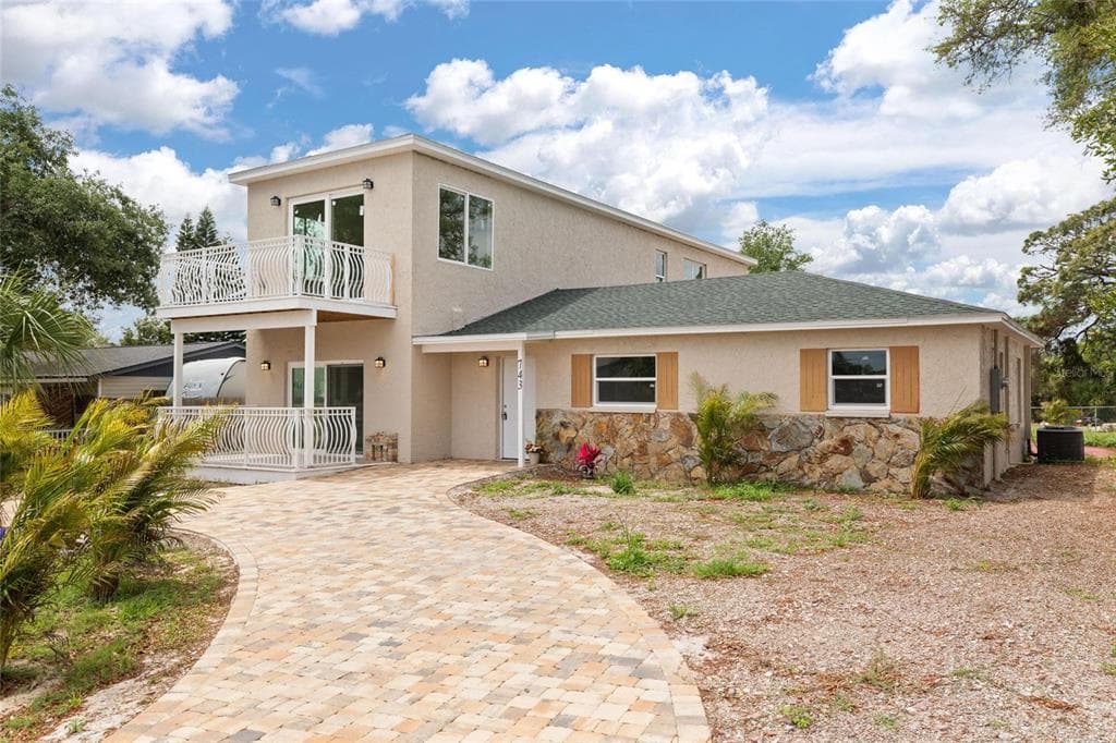 743 BAYSHORE DRIVE, TARPON SPRINGS, FL 34689