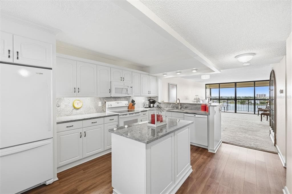9425 BLIND PASS ROAD # 705, ST PETE BEACH, FL 33706 — zdjęcie 5