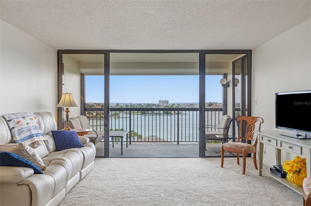 9425 BLIND PASS ROAD # 705, ST PETE BEACH, FL 33706 — zdjęcie 4