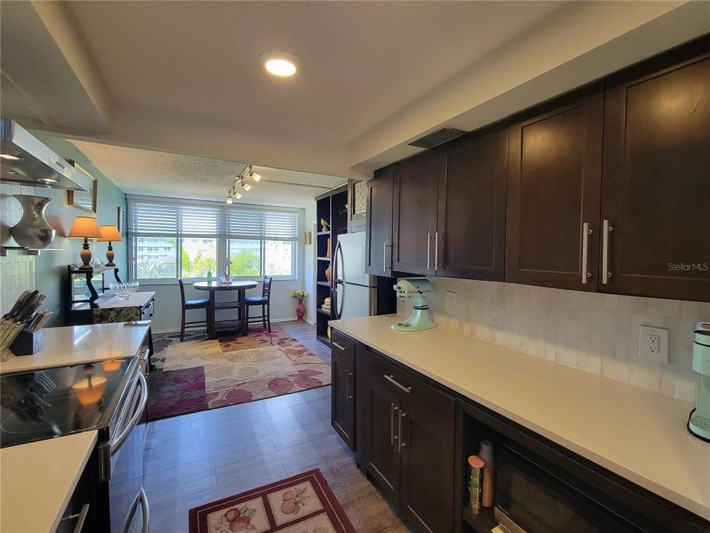 4720 LOCUST STREET NE # 219, ST PETERSBURG, FL 33703 — zdjęcie 2