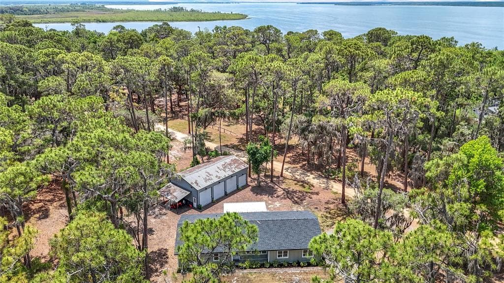 7374 CIRCLE DRIVE, LADY LAKE, FL 32159