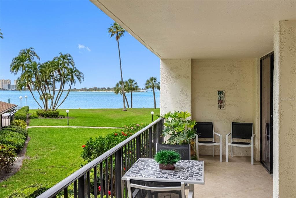100 OAKMONT LANE # 203, BELLEAIR, FL 33756