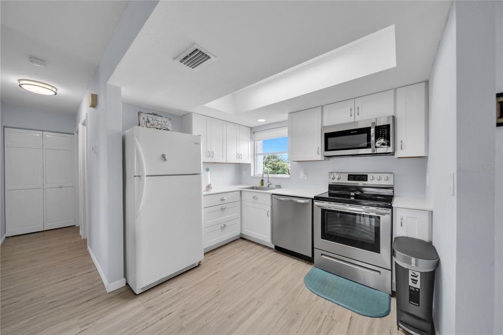1318 WESLEY DRIVE # 124B, PUNTA GORDA, FL 33950 — zdjęcie 4