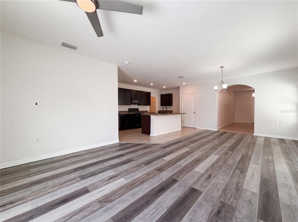 10225 MANGROVE WELL ROAD, SUN CITY CENTER, FL 33573 — zdjęcie 3