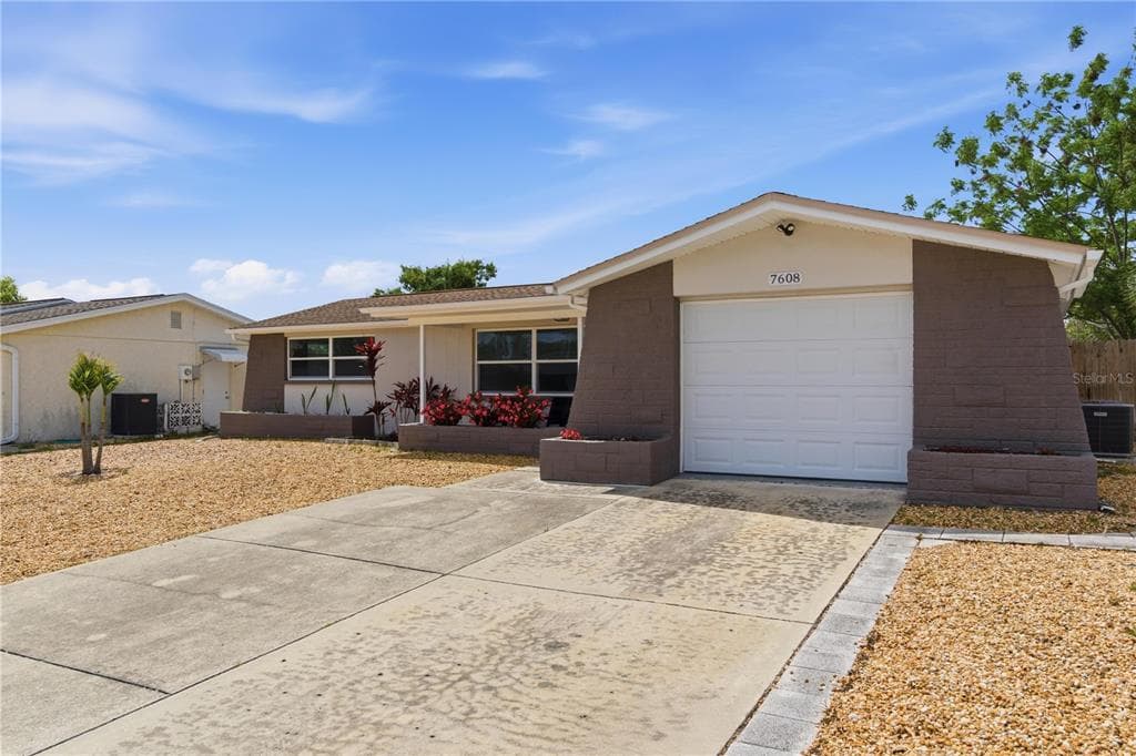 7608 SUE ELLEN DRIVE, PORT RICHEY, FL 34668
