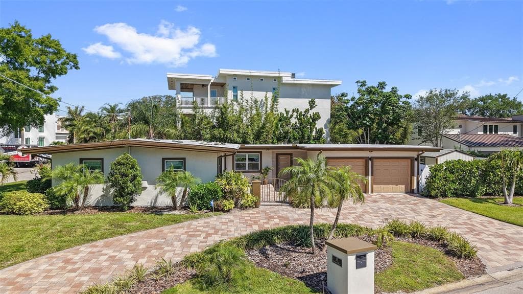 25 SANDPIPER ROAD, TAMPA, FL 33609