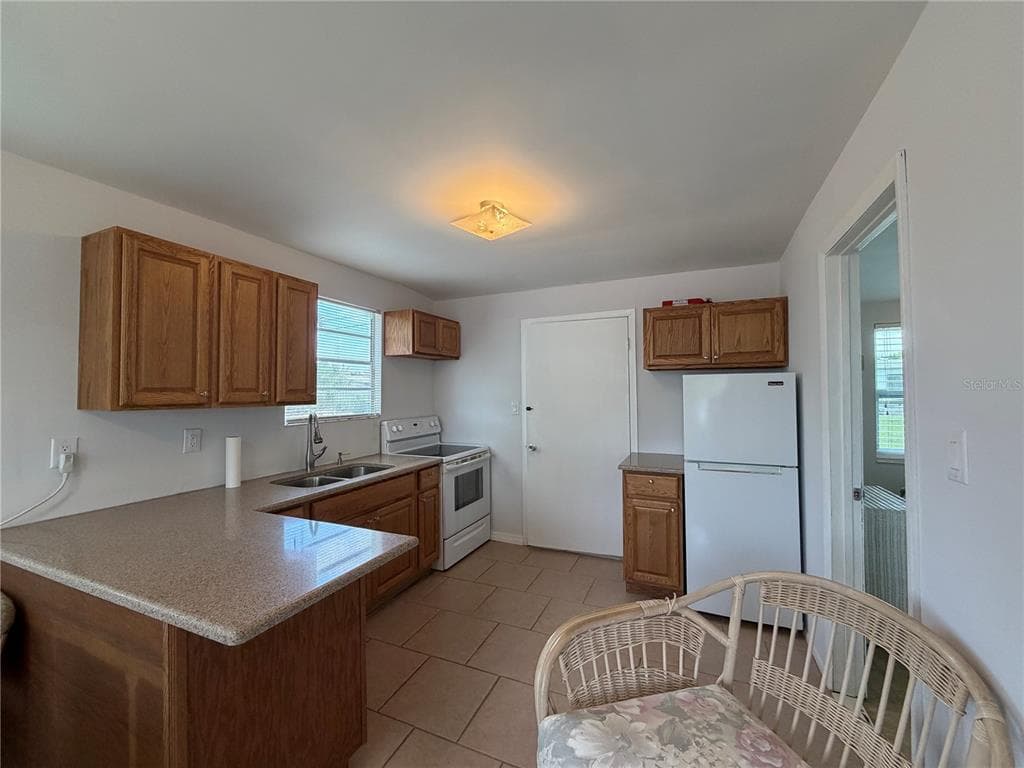 8513 HERBISON AVENUE, NORTH PORT, FL 34287 — zdjęcie 5