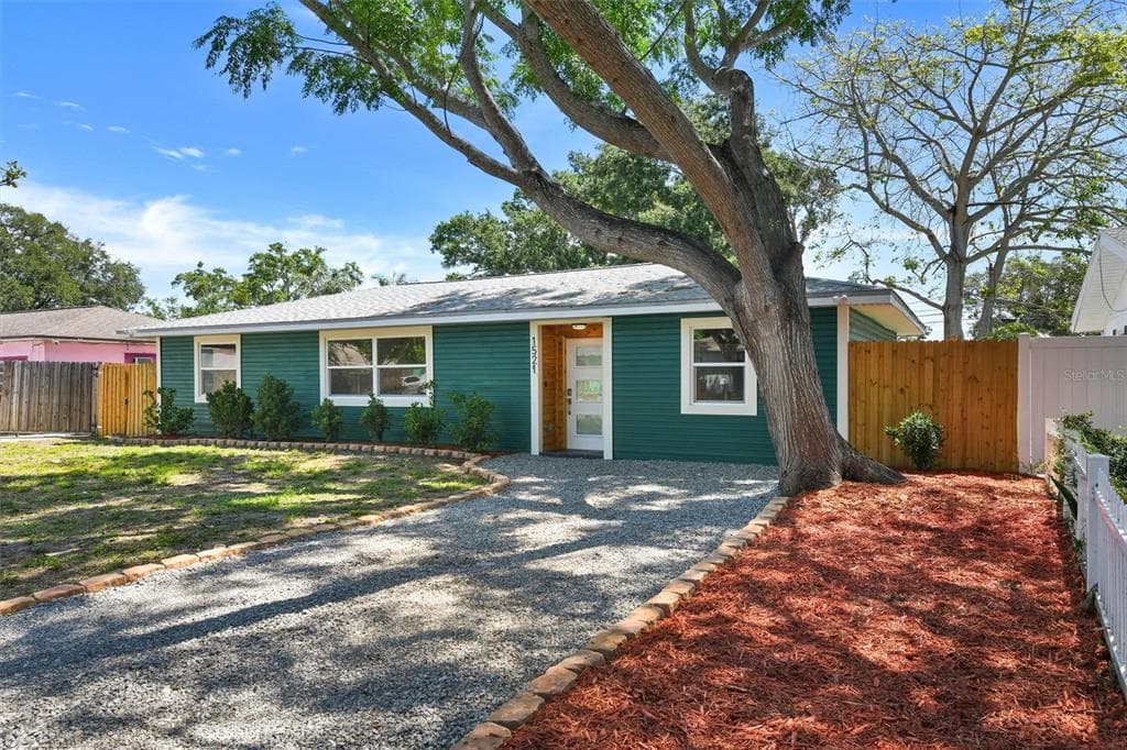 1521 S JEFFERSON AVENUE, CLEARWATER, FL 33756
