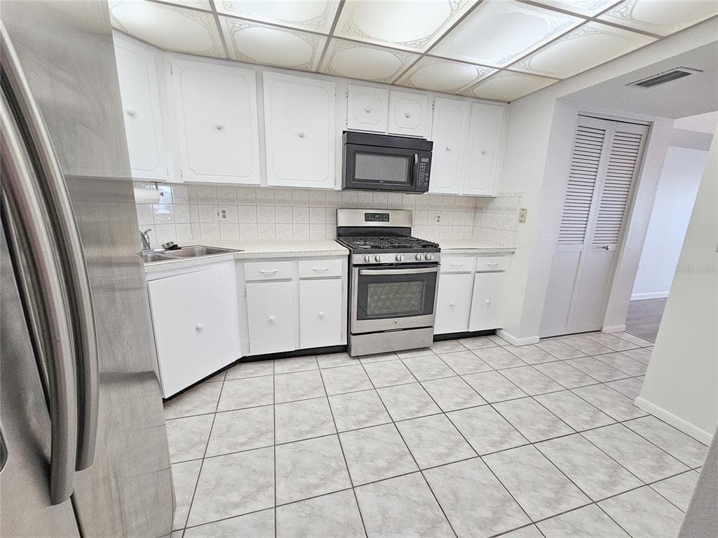 5980 SHORE BOULEVARD S # 405, GULFPORT, FL 33707 — zdjęcie 3