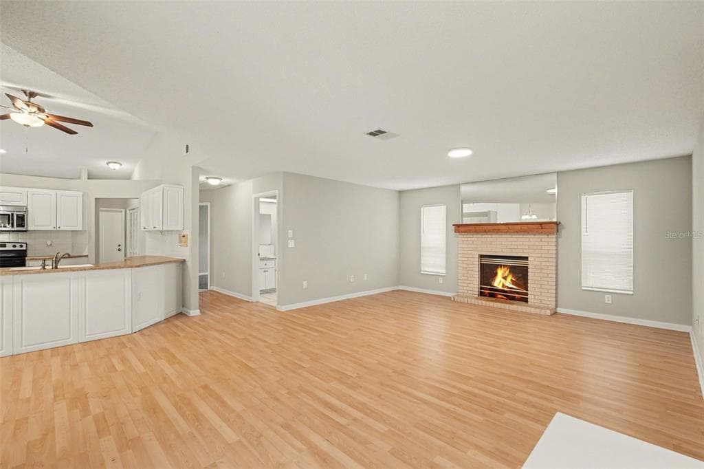 9389 FOX HOLLOW LANE, WEEKI WACHEE, FL 34613 — zdjęcie 4