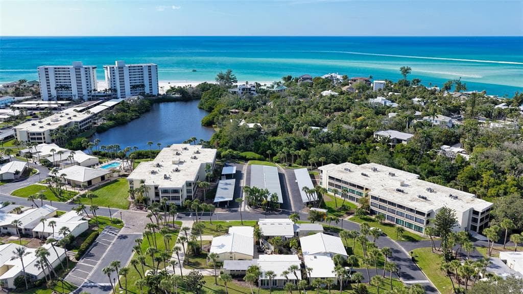 206 HOURGLASS WAY # V10, SARASOTA, FL 34242