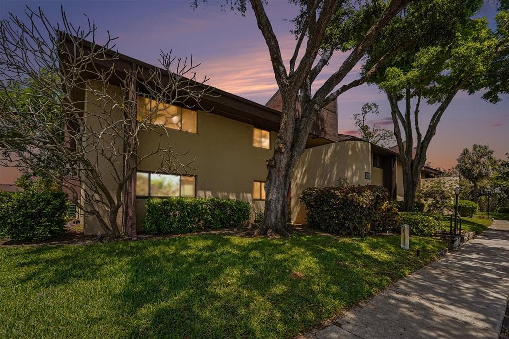 10755 VILLAGE CLUB CIRCLE N # 101, ST PETERSBURG, FL 33716