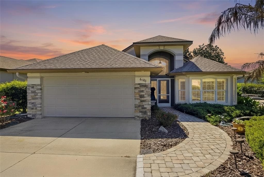 6120 LANDINGS BOULEVARD, LADY LAKE, FL 32159