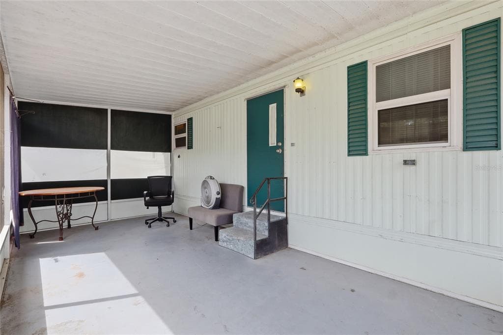 37622 MARCH LANE, ZEPHYRHILLS, FL 33541 — zdjęcie 4